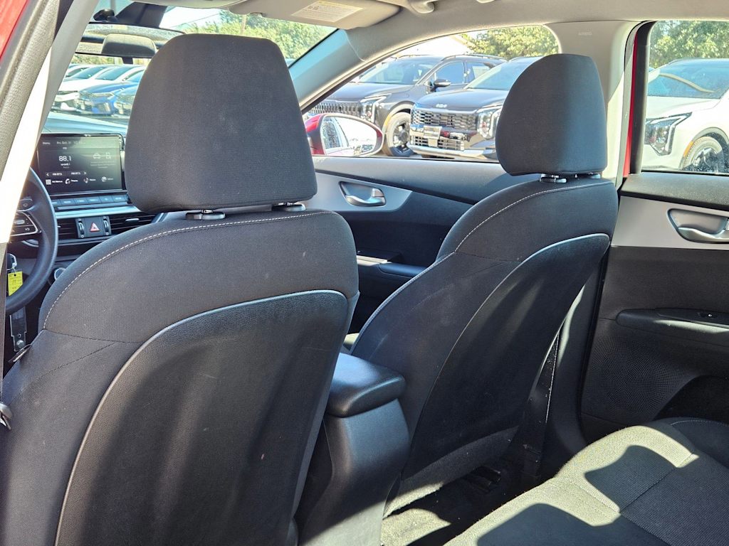 Thumbnail: 2023 Kia Forte - 11