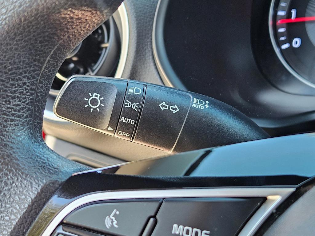 Thumbnail: 2023 Kia Forte - 28