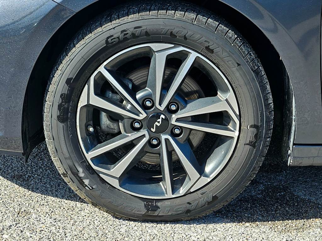 Thumbnail: 2024 Kia Forte - 7
