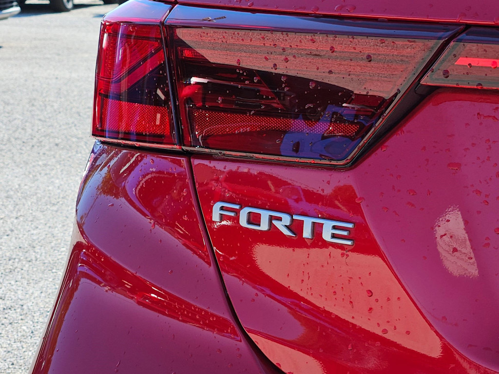 Thumbnail: 2024 Kia Forte - 21