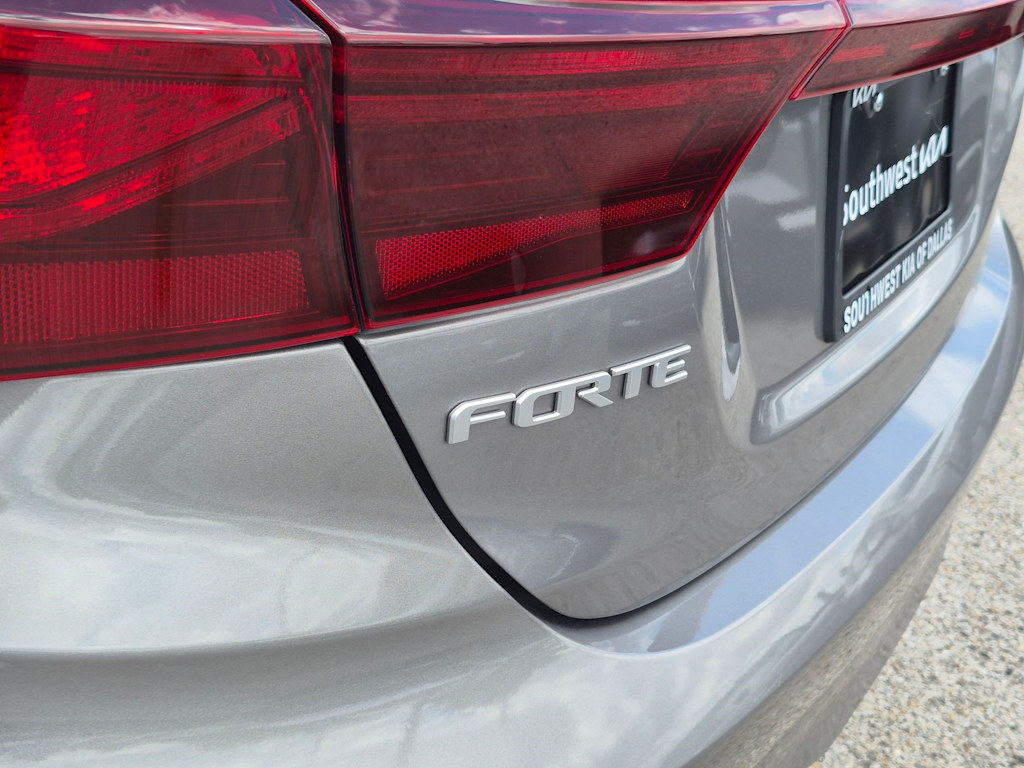 Thumbnail: 2024 Kia Forte - 17