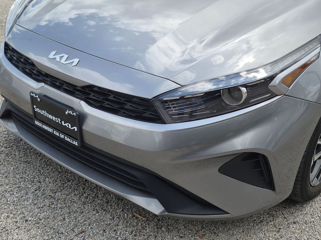 Thumbnail: 2024 Kia Forte - 16