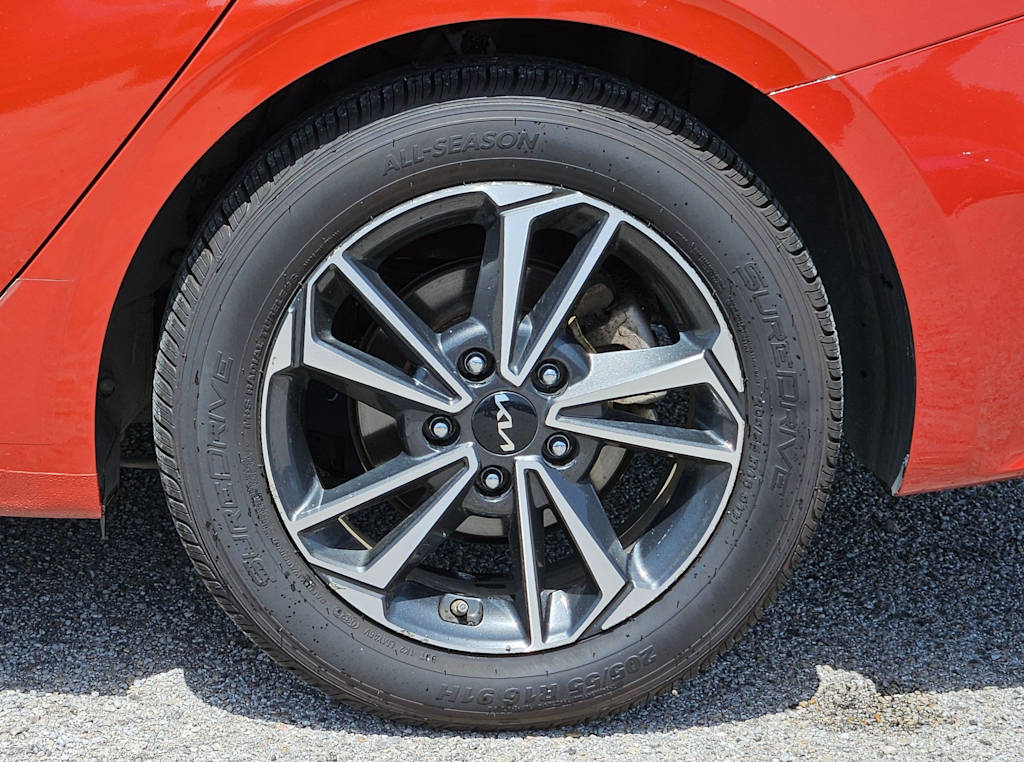 Thumbnail: 2024 Kia Forte - 8