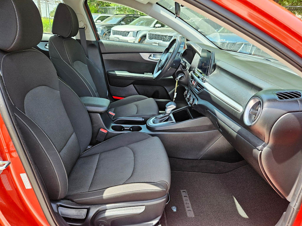 Thumbnail: 2024 Kia Forte - 11
