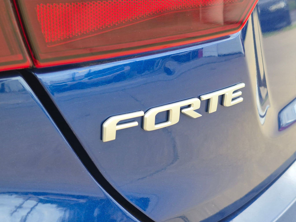 Thumbnail: 2024 Kia Forte - 16