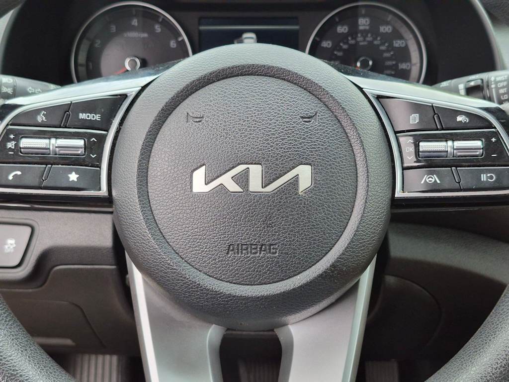 Thumbnail: 2024 Kia Forte - 18