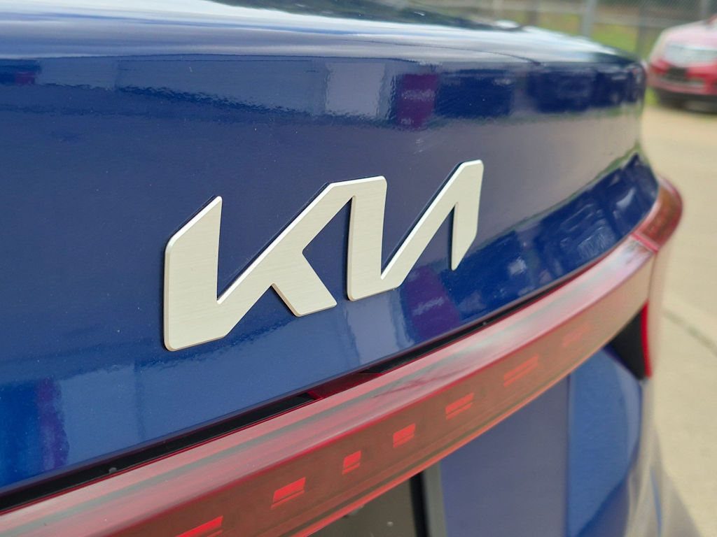 Thumbnail: 2024 Kia Forte - 6