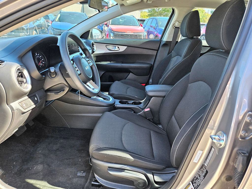 Thumbnail: 2024 Kia Forte - 11