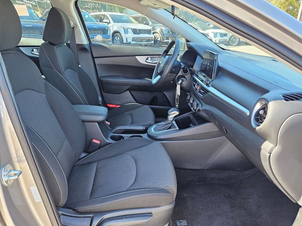 Thumbnail: 2024 Kia Forte - 30