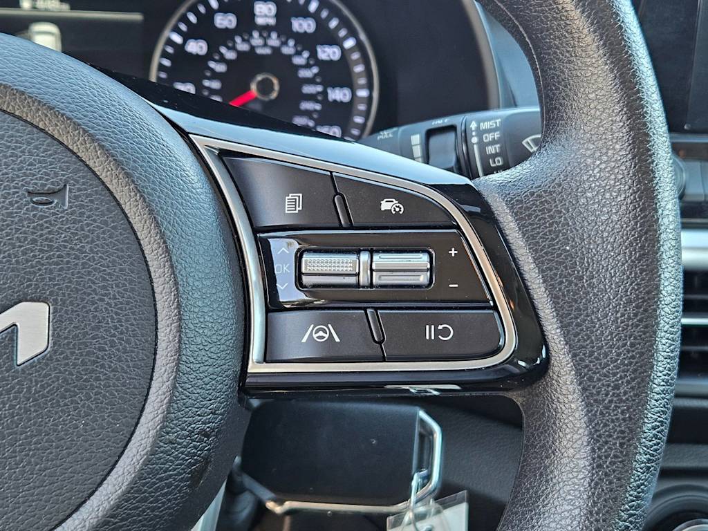 Thumbnail: 2024 Kia Forte - 31