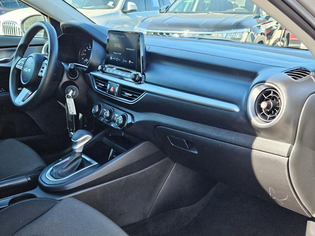 Thumbnail: 2024 Kia Forte - 14