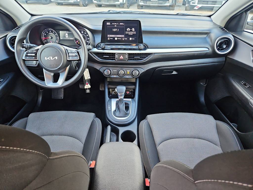 Thumbnail: 2024 Kia Forte - 9