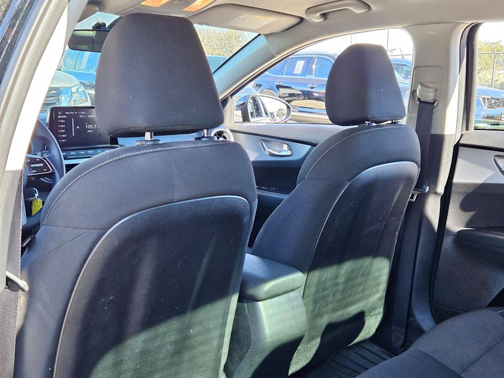 Thumbnail: 2023 Kia Forte - 11