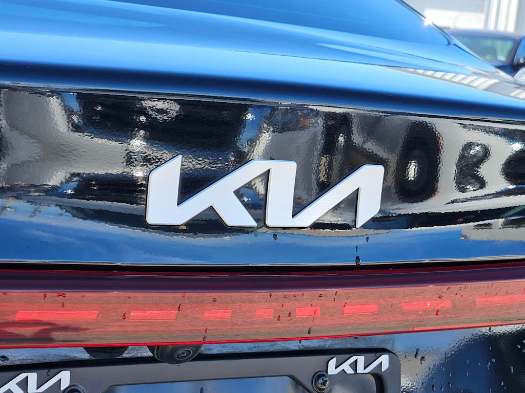 Thumbnail: 2023 Kia Forte - 7