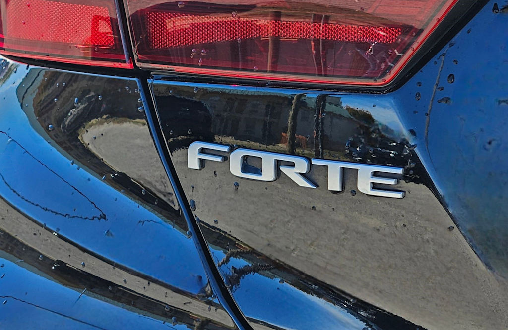 Thumbnail: 2023 Kia Forte - 21