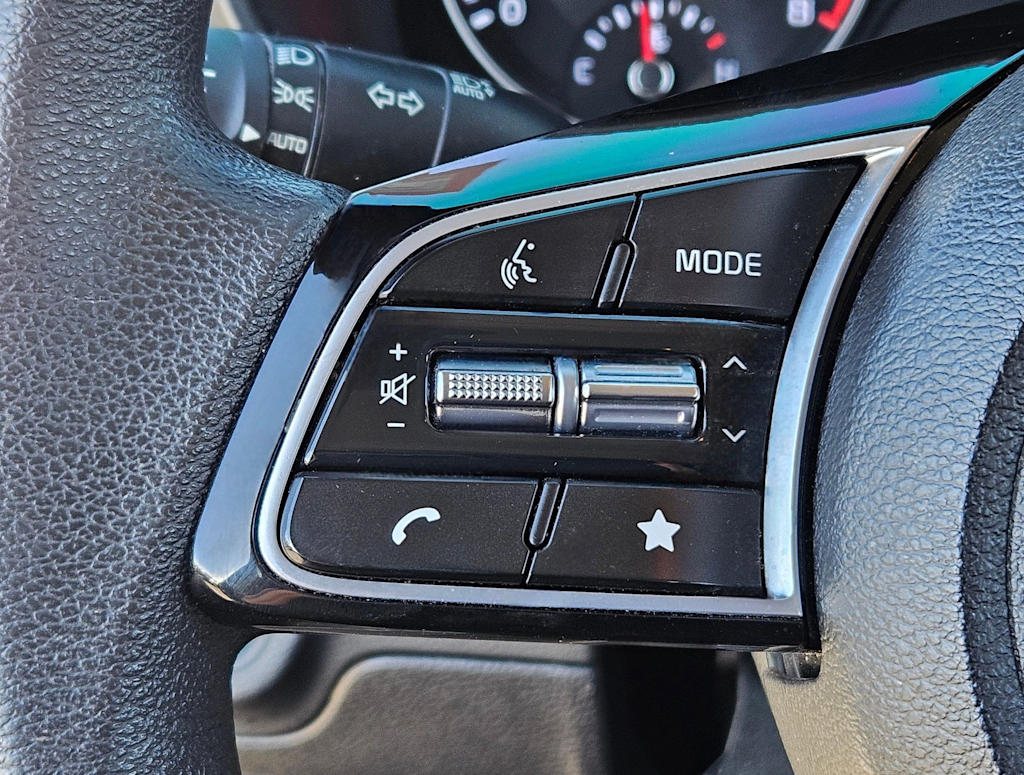 Thumbnail: 2023 Kia Forte - 23