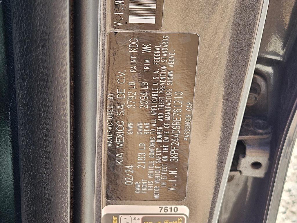 Thumbnail: 2024 Kia Forte - 17