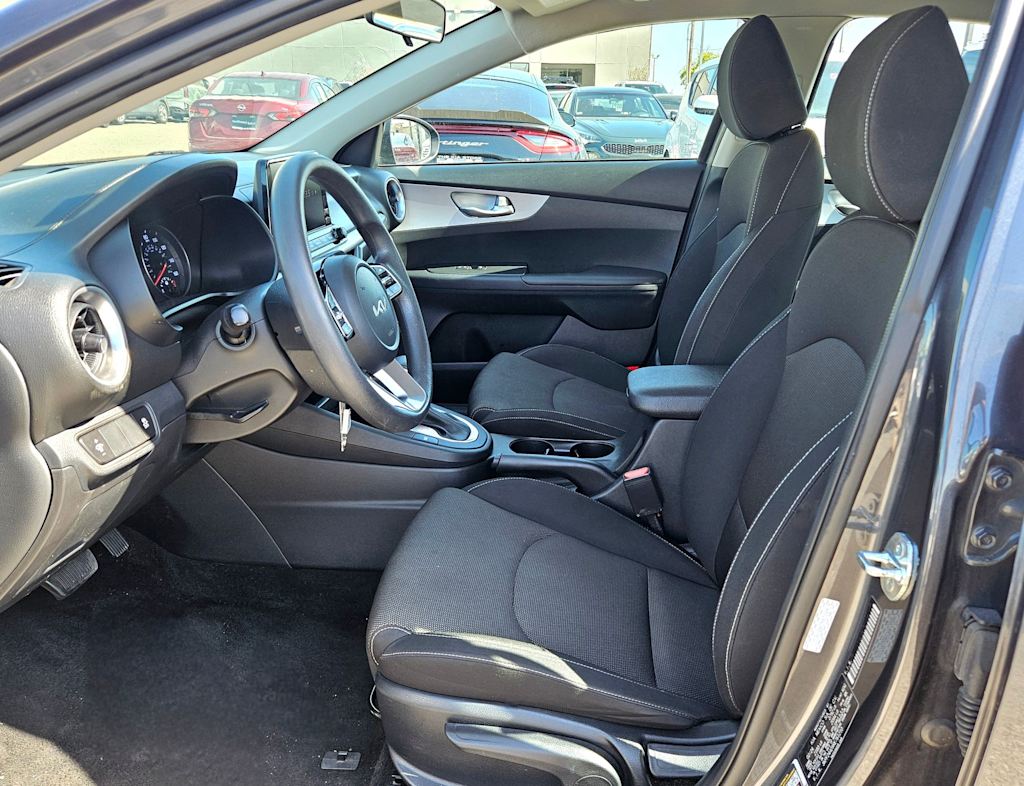 Thumbnail: 2024 Kia Forte - 10