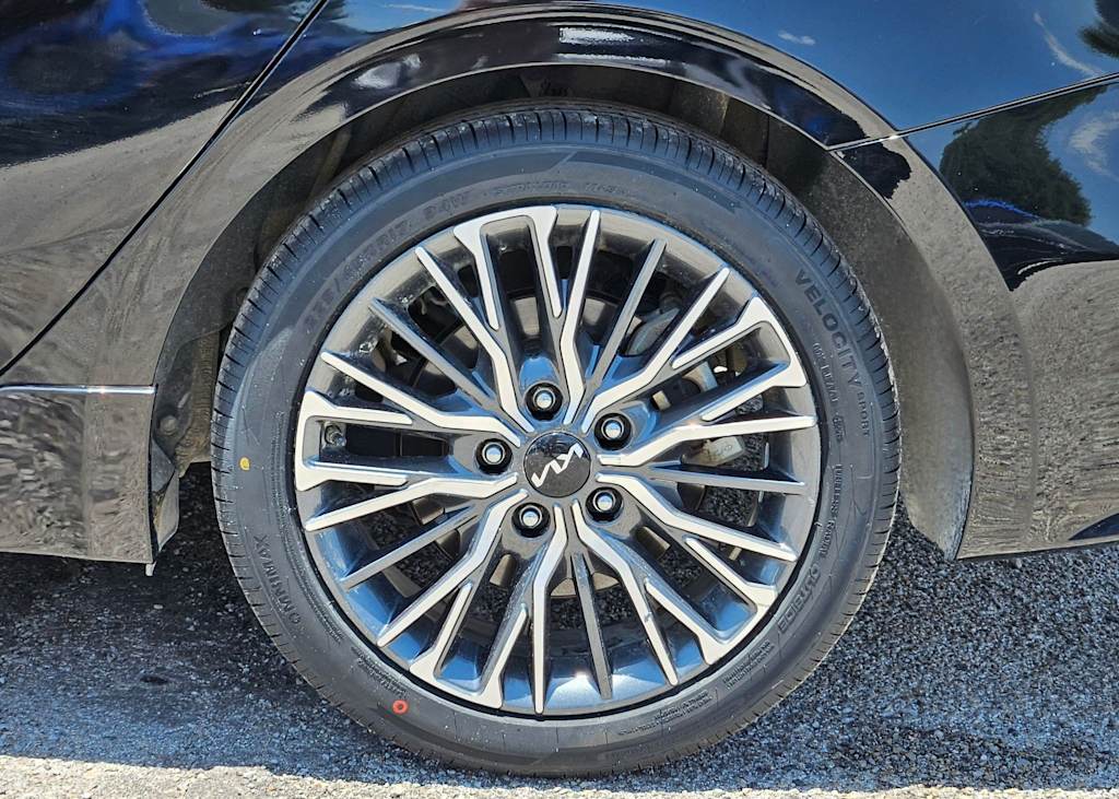 Thumbnail: 2023 Kia Forte - 4
