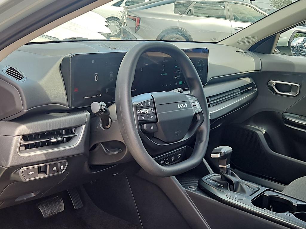 Thumbnail: 2025 Kia K4 - 2