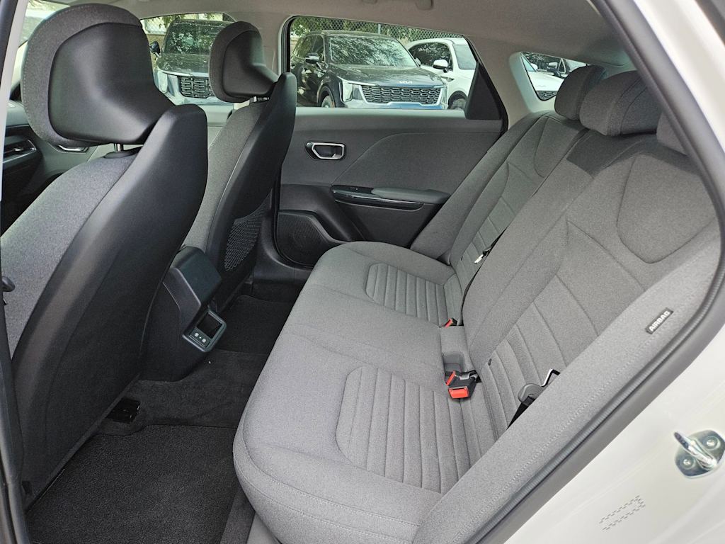 Thumbnail: 2025 Kia K4 - 28