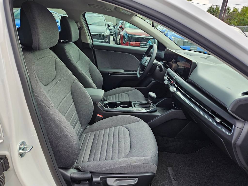 Thumbnail: 2025 Kia K4 - 12