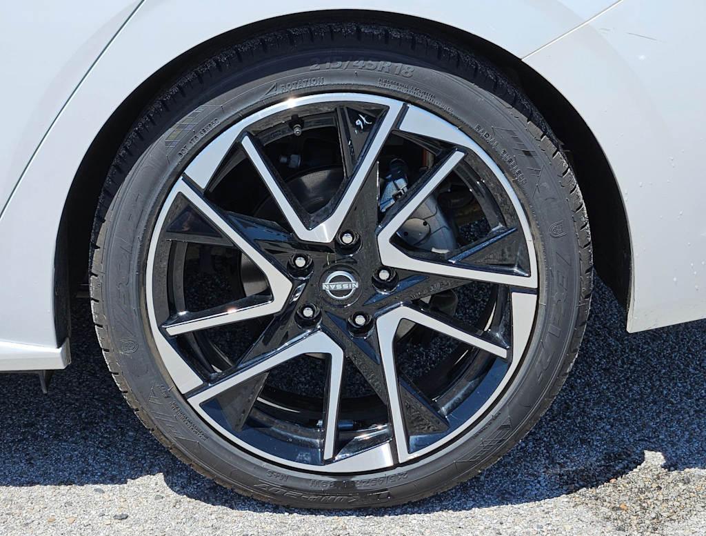 2024 Nissan Sentra SR 7