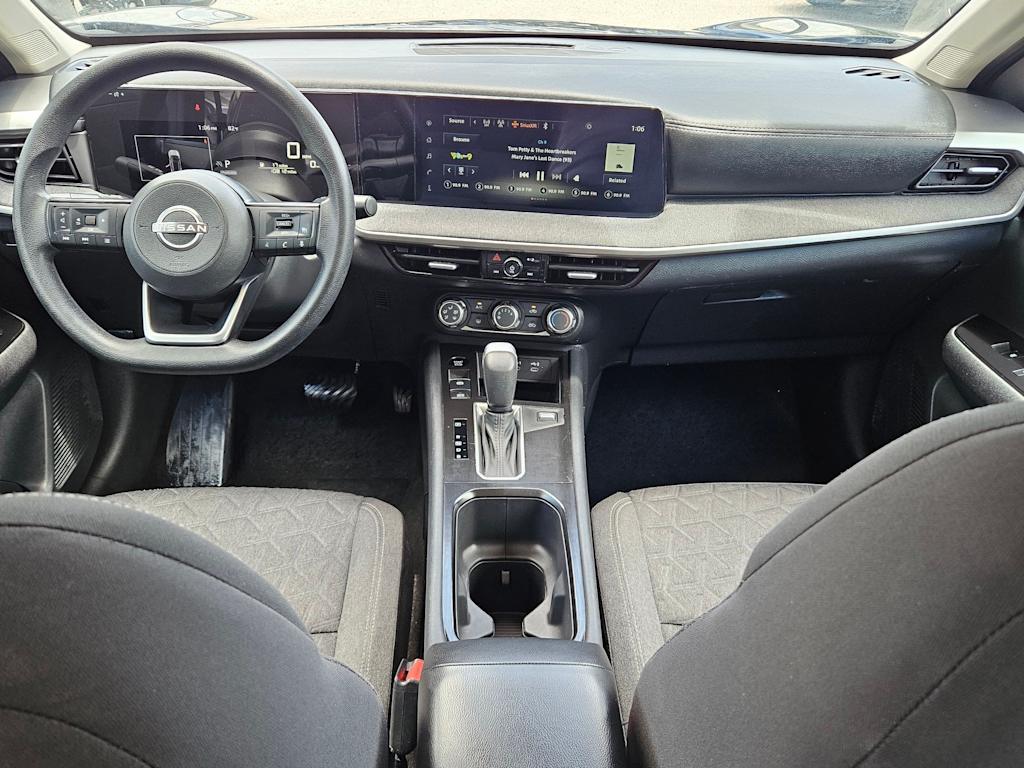 Thumbnail: 2025 Nissan Kicks - 9