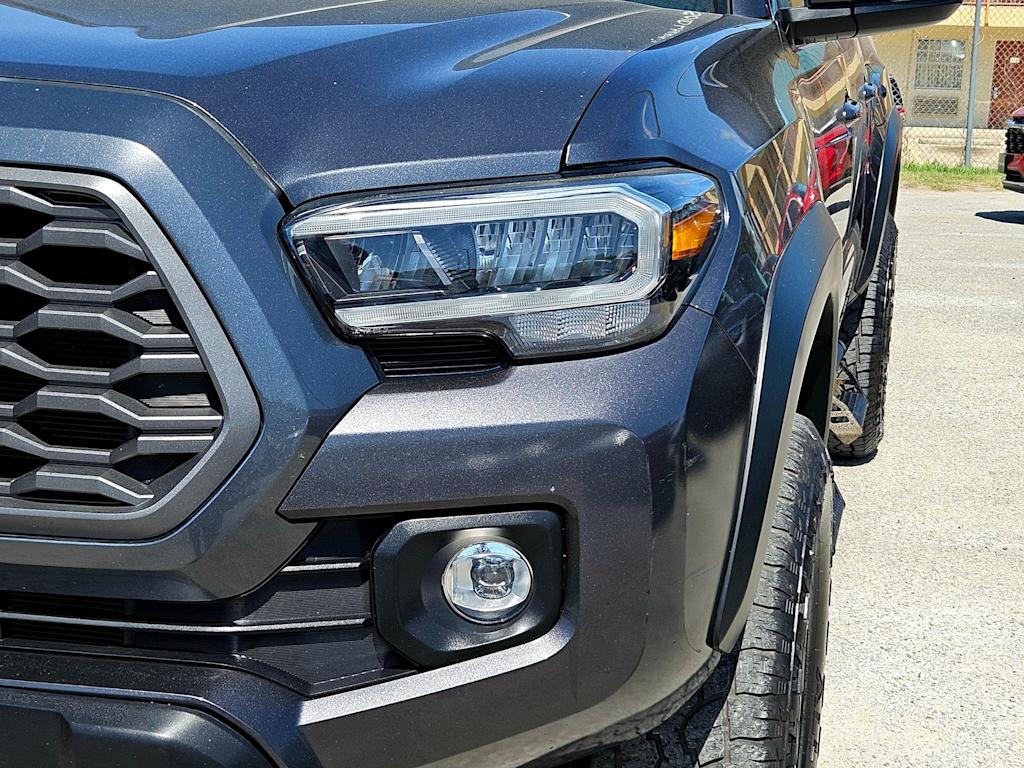 Thumbnail: 2017 Toyota Tacoma - 23