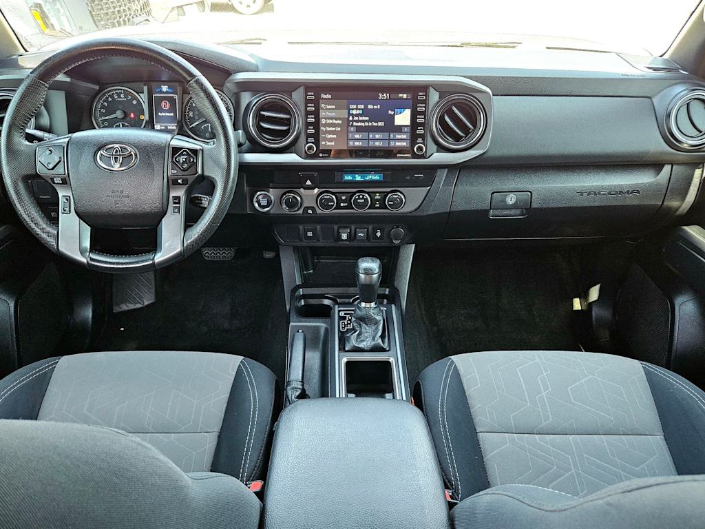 Thumbnail: 2017 Toyota Tacoma - 9