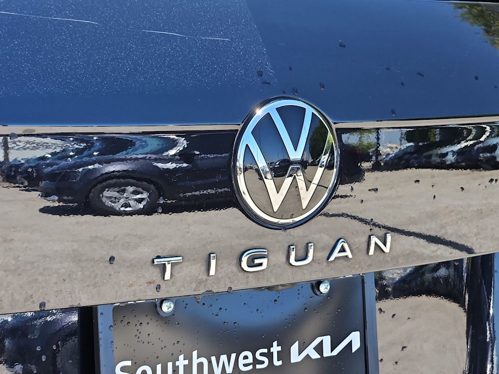Thumbnail: 2023 Volkswagen Tiguan - 6