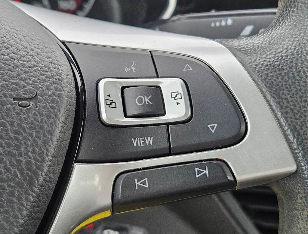 Thumbnail: 2021 Volkswagen Jetta - 24