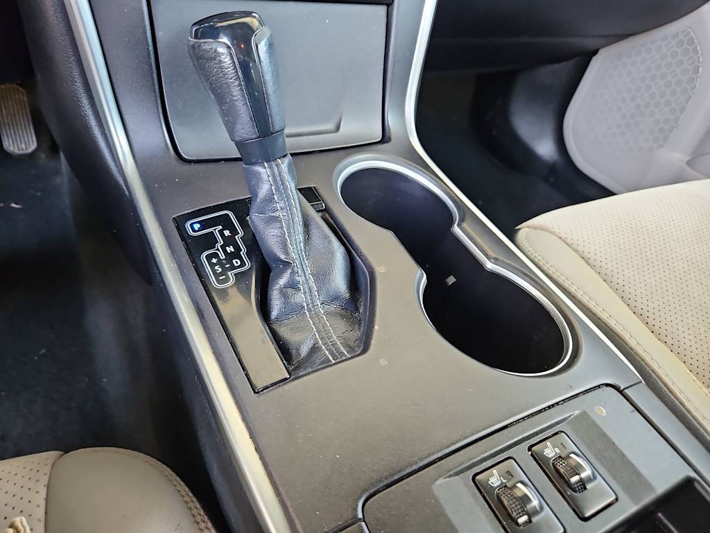 Thumbnail: 2015 Toyota Camry - 28