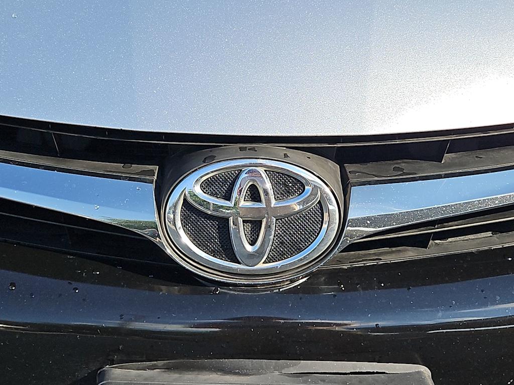 Thumbnail: 2015 Toyota Camry - 6