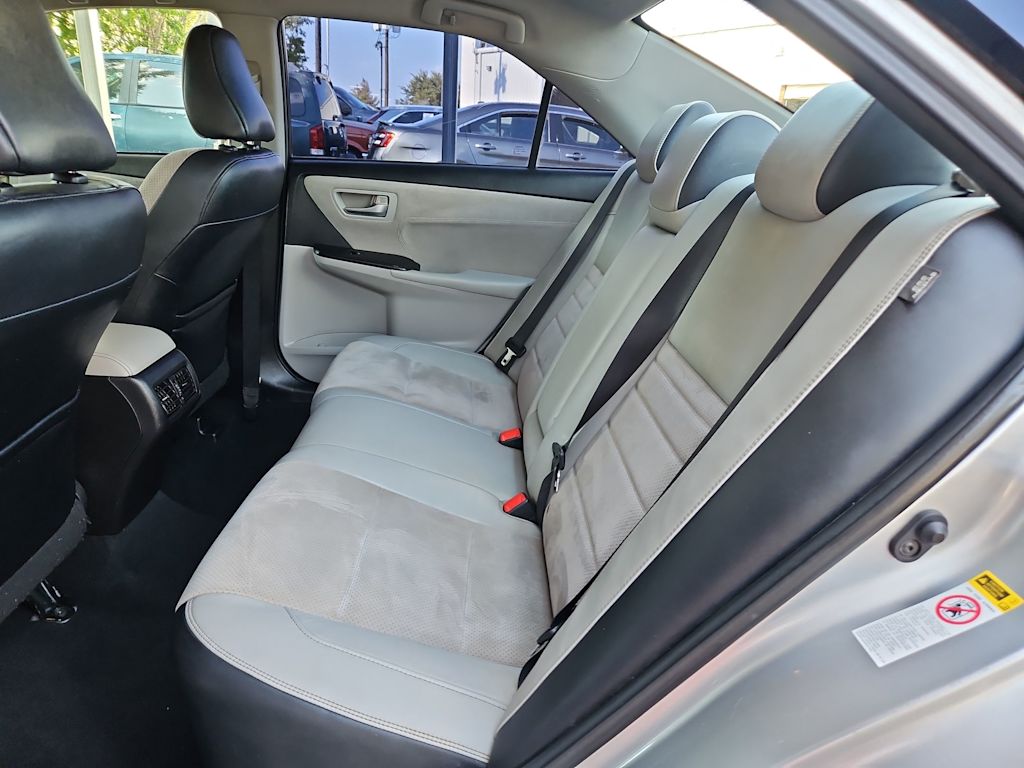 Thumbnail: 2015 Toyota Camry - 20