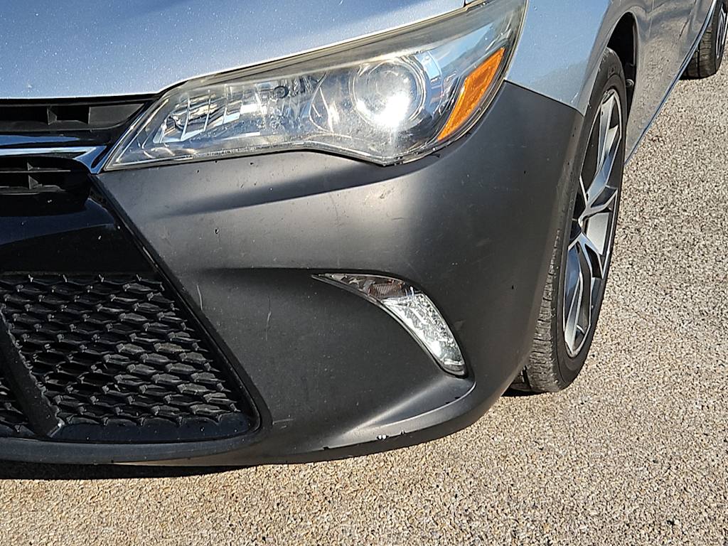 Thumbnail: 2015 Toyota Camry - 18