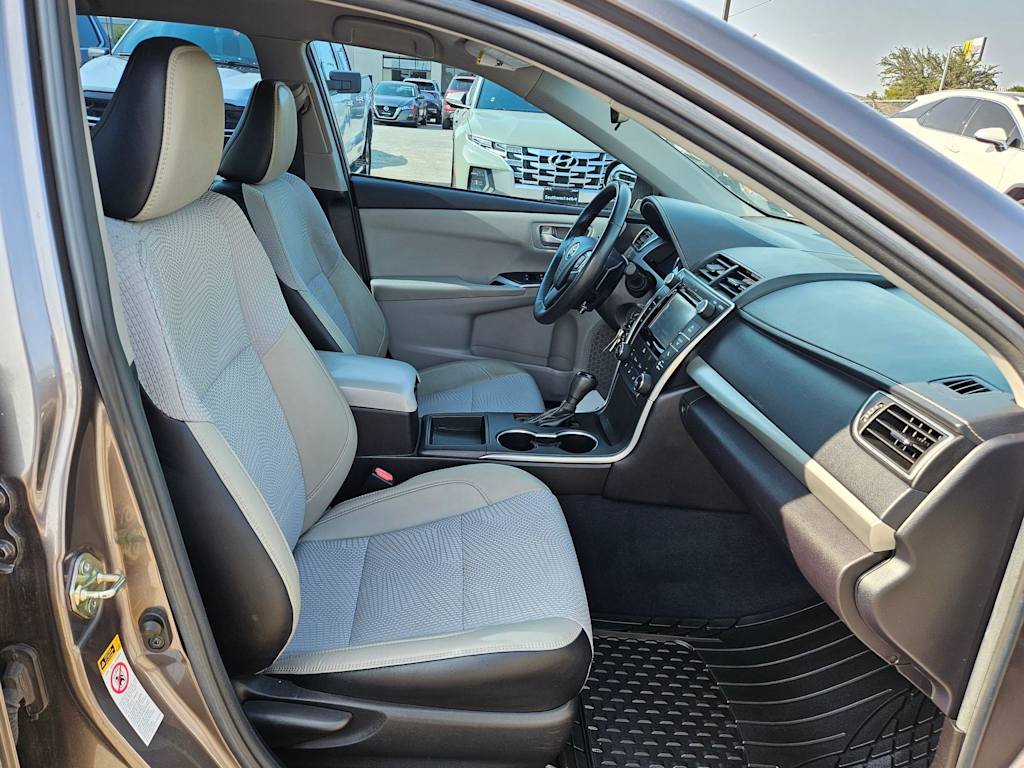 Thumbnail: 2017 Toyota Camry - 11