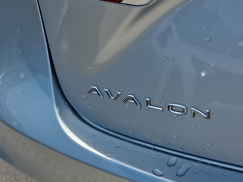 Thumbnail: 2018 Toyota Avalon - 22