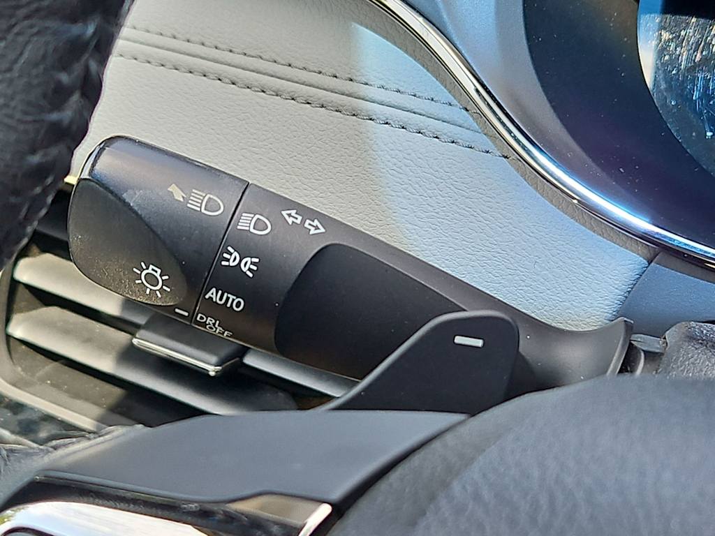 Thumbnail: 2018 Toyota Avalon - 26