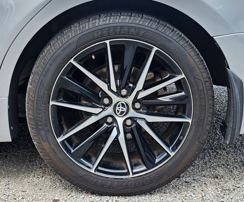Thumbnail: 2022 Toyota Camry - 8