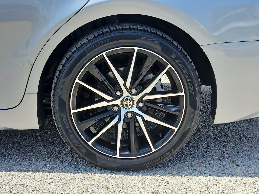 Thumbnail: 2021 Toyota Camry - 8