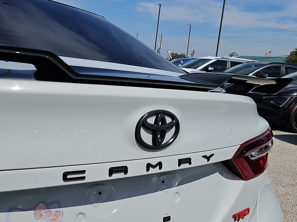 Thumbnail: 2021 Toyota Camry - 17