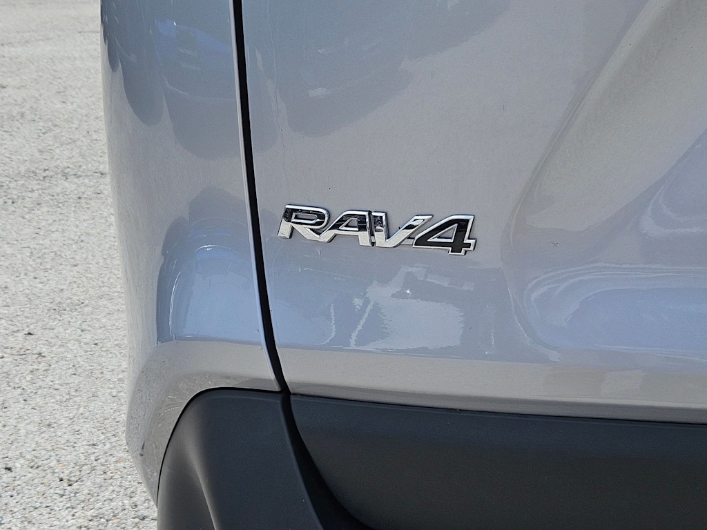 Thumbnail: 2024 Toyota RAV4 - 17