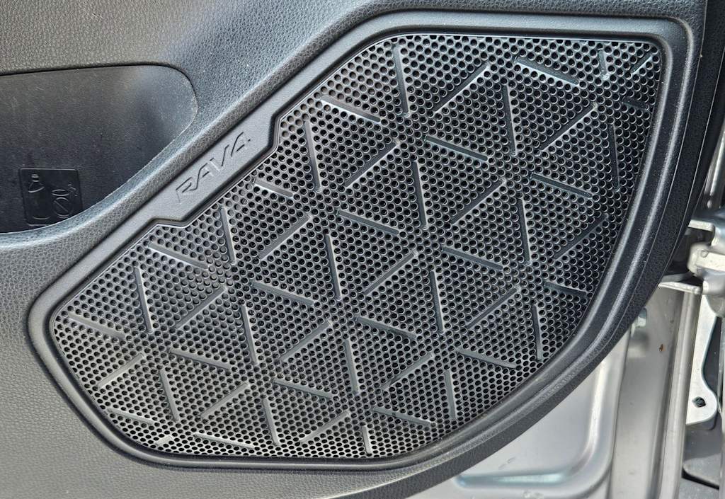 Thumbnail: 2024 Toyota RAV4 - 20