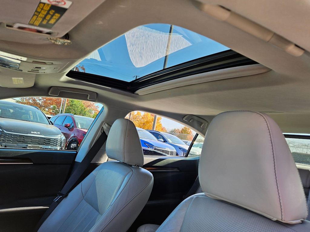 Thumbnail: 2018 Lexus ES - 23