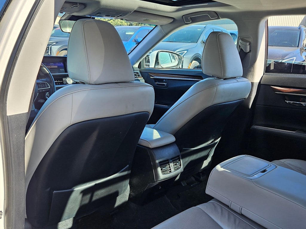 Thumbnail: 2018 Lexus ES - 11