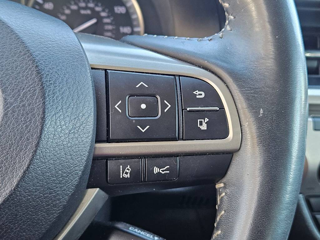 Thumbnail: 2018 Lexus ES - 24