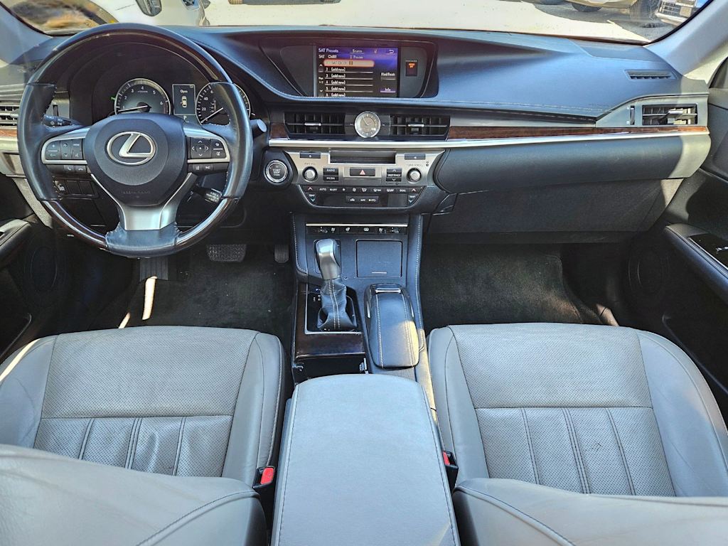 Thumbnail: 2018 Lexus ES - 9