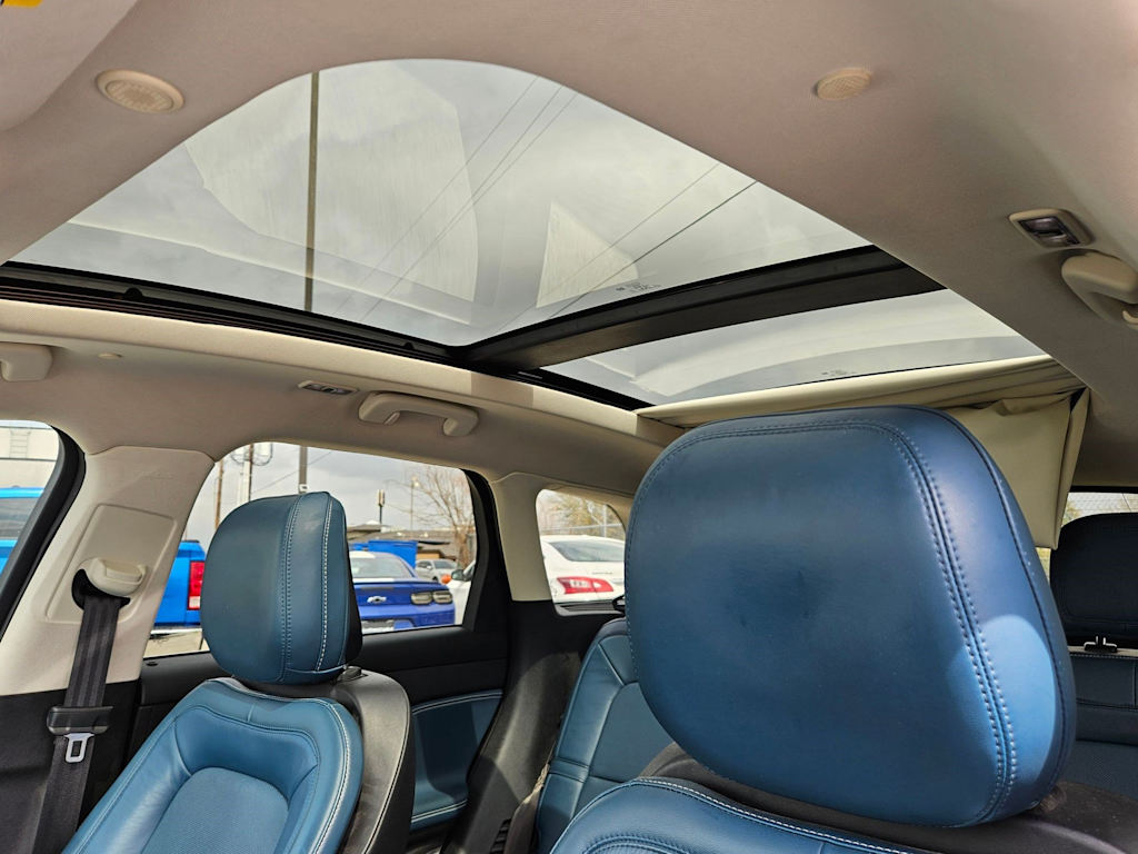 Thumbnail: 2020 Lincoln Corsair - 18