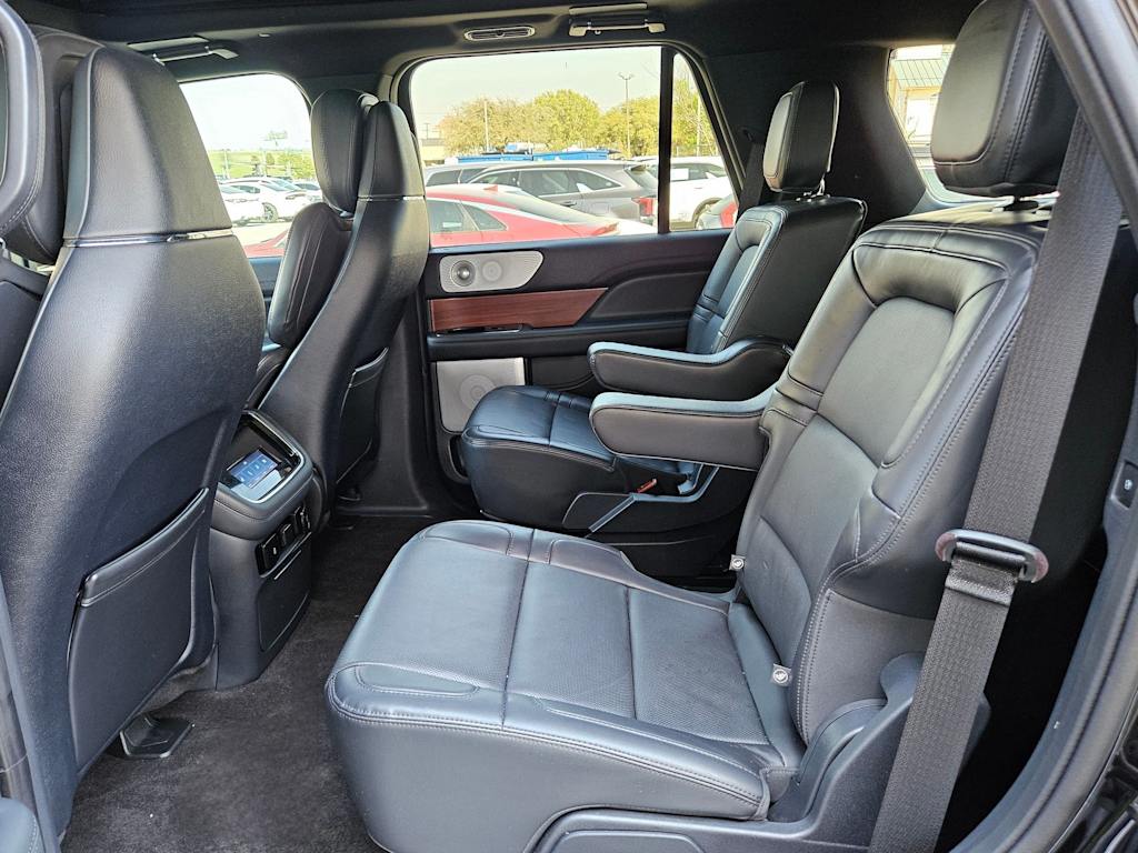 Thumbnail: 2023 Lincoln Navigator - 20